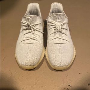 Yeezy 350 v2 creams
